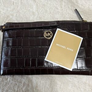 Michael Kors Brown Leather Wristlet